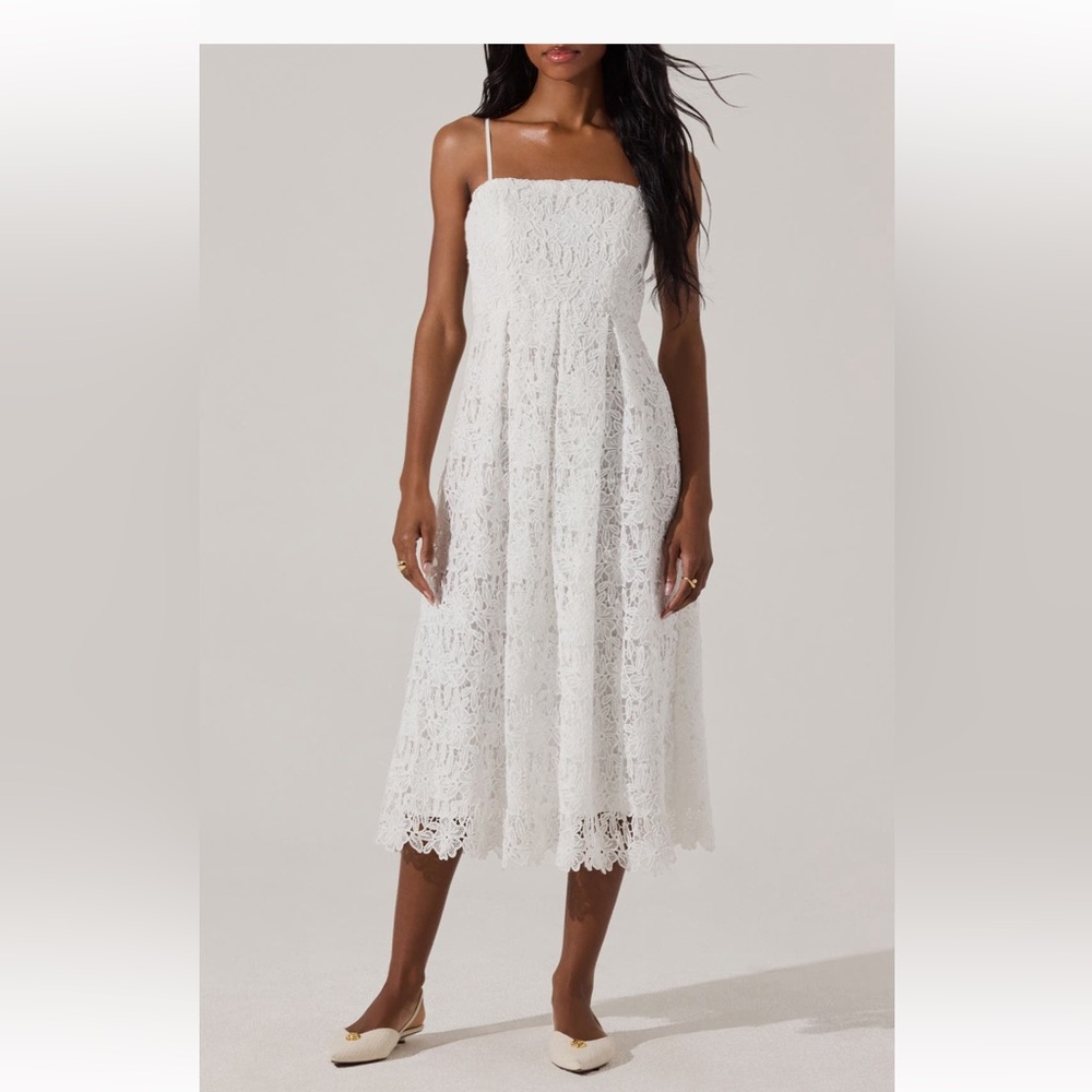 Astr the Label Floral Lace Midi Dress